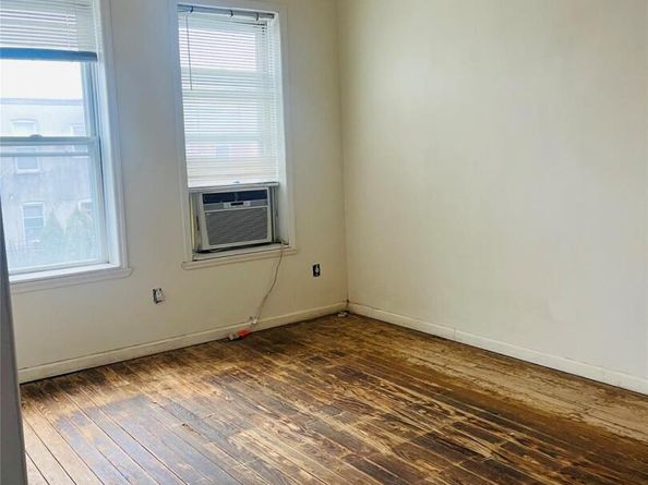 62-18 60 Drive, Maspeth NY 11378