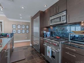 403 E Boardwalk 806, Long Beach NY 11561