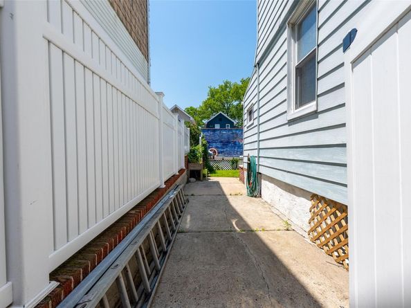 21-38 73rd Street, Astoria NY 11370