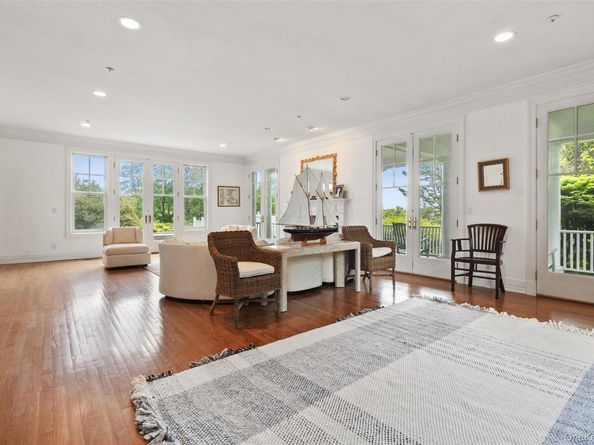 61 Carolyn Place, Chappaqua NY 10514