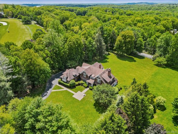 61 Carolyn Place, Chappaqua NY 10514