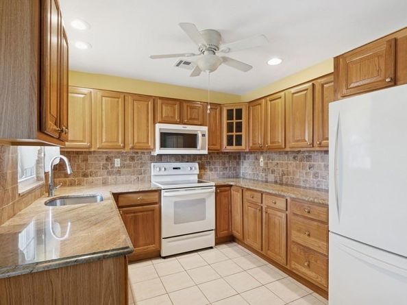 96 Enfield Court B, Ridge NY 11961