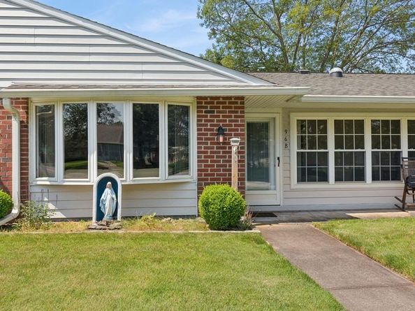 96 Enfield Court B, Ridge NY 11961