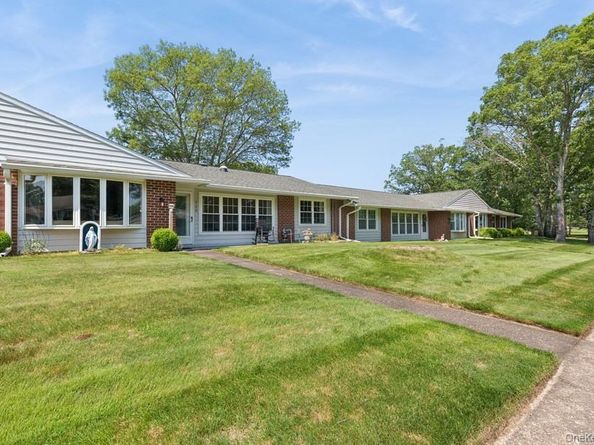 96 Enfield Court B, Ridge NY 11961