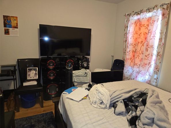 731 E 218th Street, Bronx NY 10467