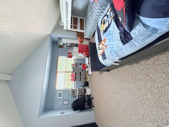 5 Petersen Court 5, West Babylon NY 11704