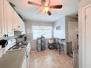 5 Petersen Court 5, West Babylon NY 11704