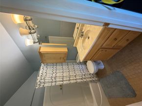 5 Petersen Court 5, West Babylon NY 11704