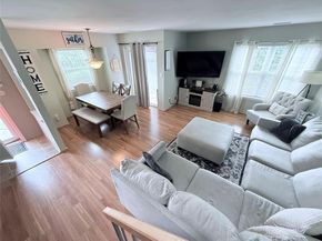 5 Petersen Court 5, West Babylon NY 11704
