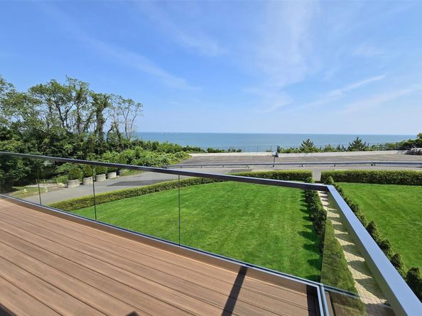 12 Sound View Drive, Rocky Point NY 11778