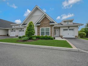 2300 Fox Hill Drive 1101, Baiting Hollow NY 11933