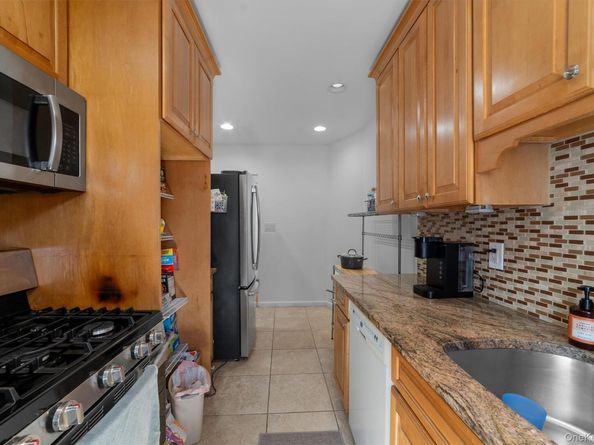 703 Palmer Court 2A, Mamaroneck NY 10543