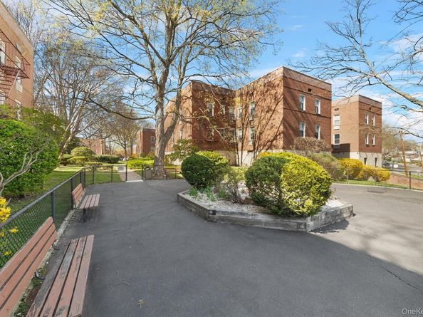 703 Palmer Court 2A, Mamaroneck NY 10543