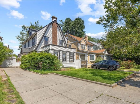 47-18 163 Street, Flushing NY 11358