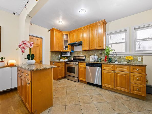 47-18 163 Street, Flushing NY 11358