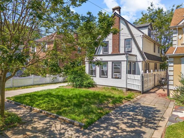 47-18 163 Street, Flushing NY 11358