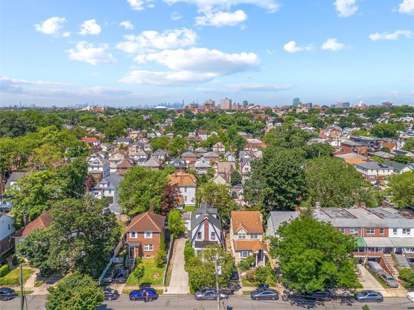 47-18 163 Street, Flushing NY 11358