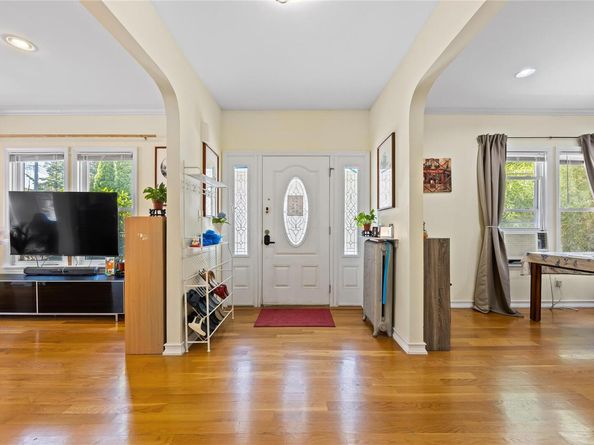 47-18 163 Street, Flushing NY 11358