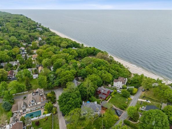 91 Soundview Drive, Rocky Point NY 11778