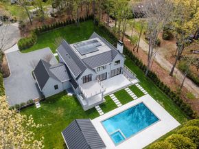 8 Ashwood Court, Southampton NY 11968
