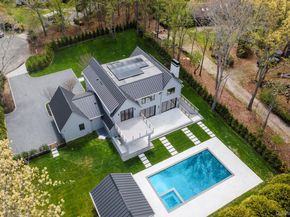 8 Ashwood Court, Southampton NY 11968