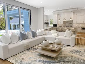 8 Ashwood Court, Southampton NY 11968