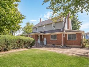 104 Grohmans Lane, Plainview NY 11803
