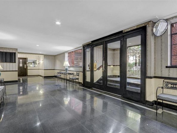 325 E 201st 6E, Bronx NY 10458