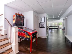 20 Oak Street, Greenwich CT 06831
