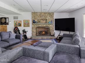 20 Oak Street, Greenwich CT 06831