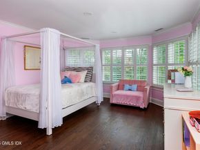20 Oak Street, Greenwich CT 06831