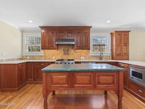 93 Summit Road, Riverside CT 06878