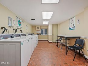 4 Putnam Hill 3G, Greenwich CT 06830