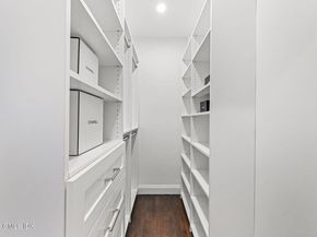 4 Putnam Hill 3G, Greenwich CT 06830