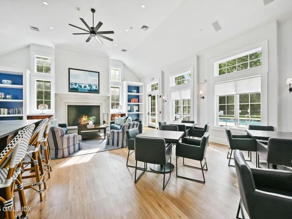 77 Havemeyer Lane 420, Stamford CT 06902