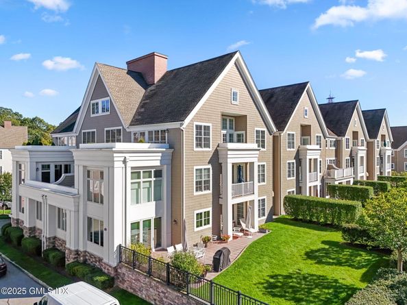 77 Havemeyer Lane 420, Stamford CT 06902