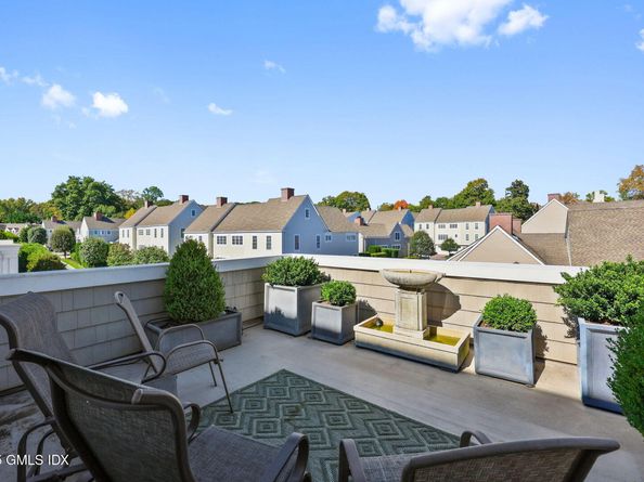 77 Havemeyer Lane 420, Stamford CT 06902