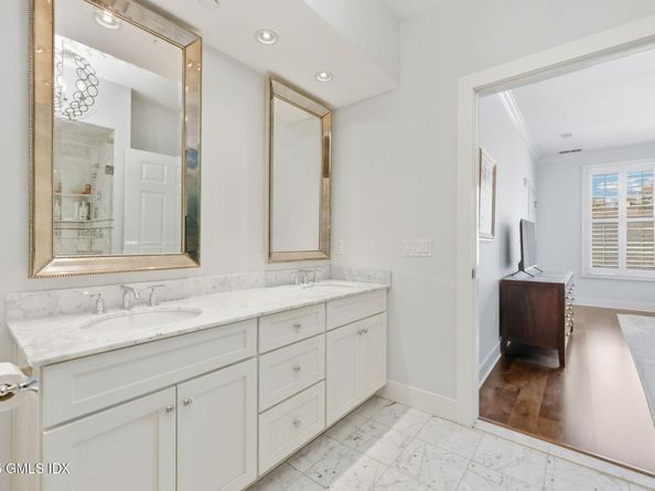 77 Havemeyer Lane 420, Stamford CT 06902