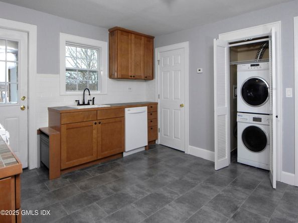 34 Alexander Street, Greenwich CT 06830