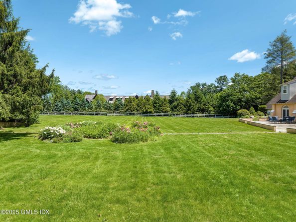 577 Round Hill Road, Greenwich CT 06830
