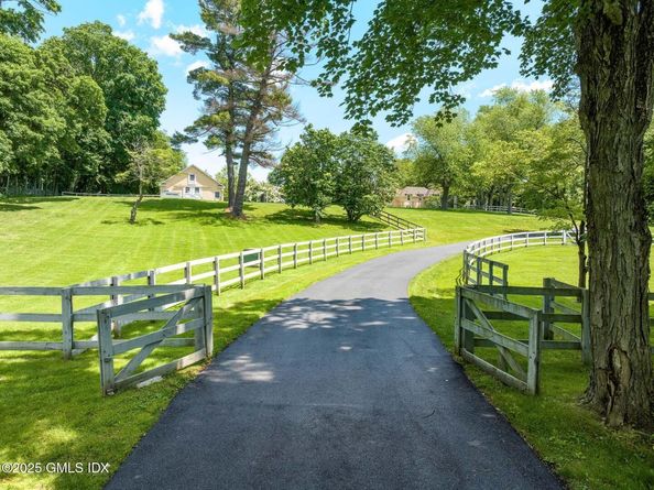 577 Round Hill Road, Greenwich CT 06830