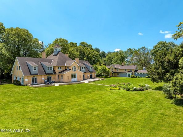 577 Round Hill Road, Greenwich CT 06830