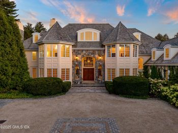 15 ANDREWS FARM Road