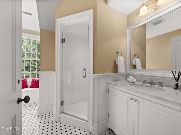 62 Summersweet Lane, New Canaan CT 06840