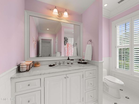 62 Summersweet Lane, New Canaan CT 06840