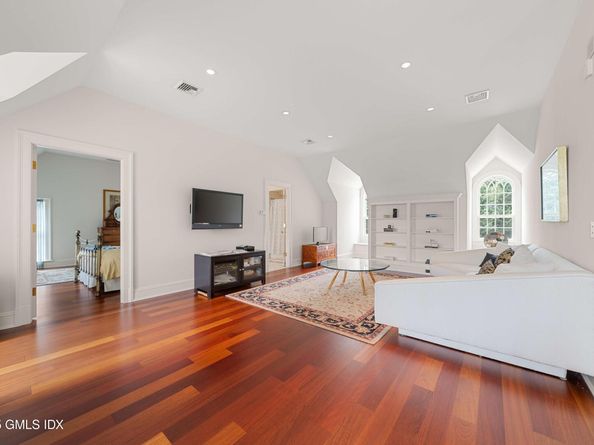 62 Summersweet Lane, New Canaan CT 06840
