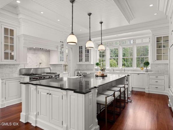 62 Summersweet Lane, New Canaan CT 06840