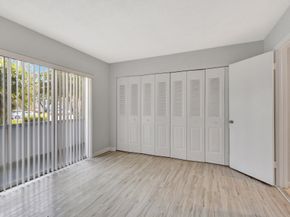 398 Sheffield Q, West Palm Beach FL 33417