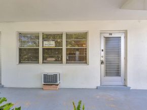 398 Sheffield Q, West Palm Beach FL 33417