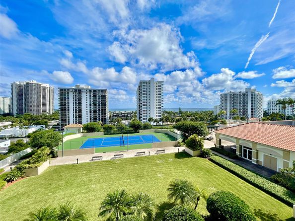 3020 NE 32nd Ave 905, Fort Lauderdale FL 33308
